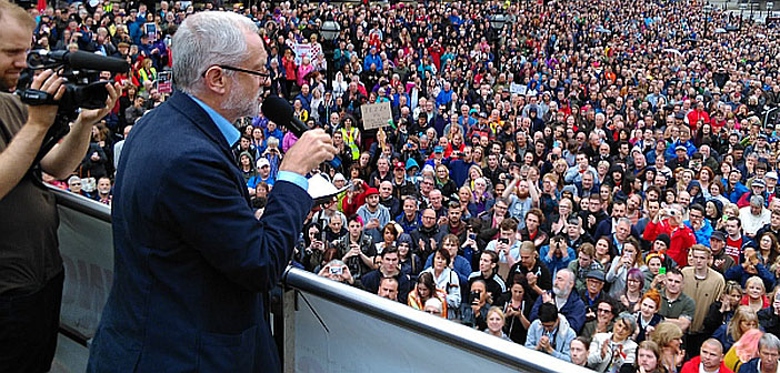 Jeremy Corbyn speaks to large crowd