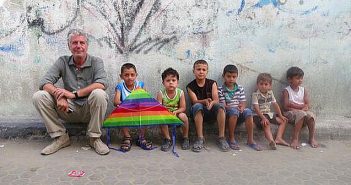 Anthony Bourdain with children in Gaza, 2014